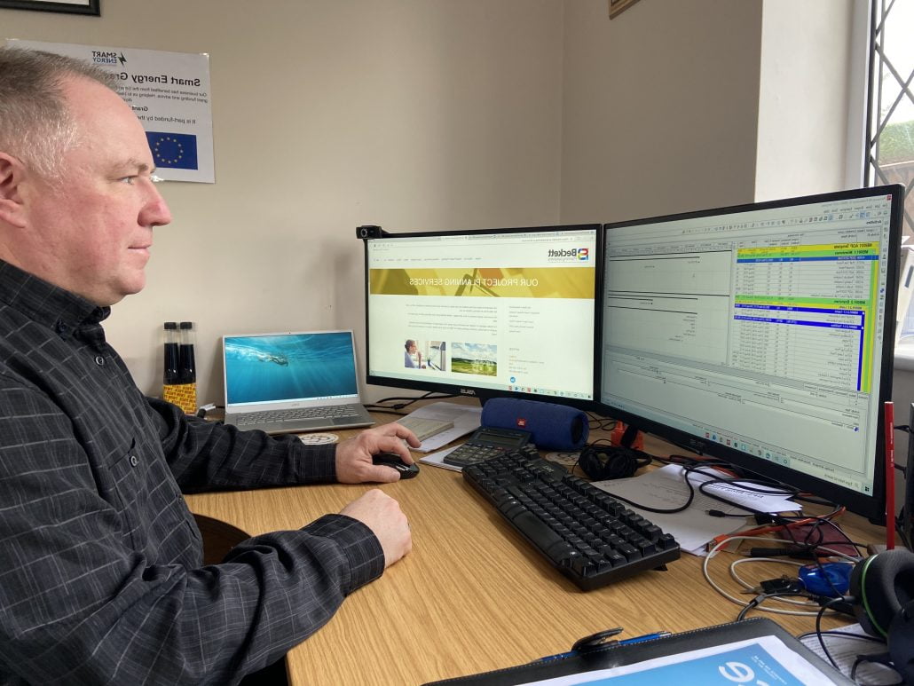 Lee Beckett Flipped Image